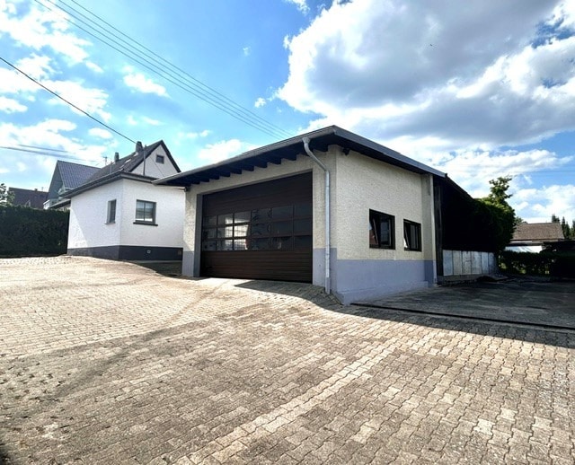Garage Wohnmobil Zweifamilienhaus Neuhausen