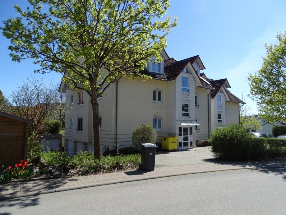 Seitenansicht Erdgeschosswohnung Tuningen
