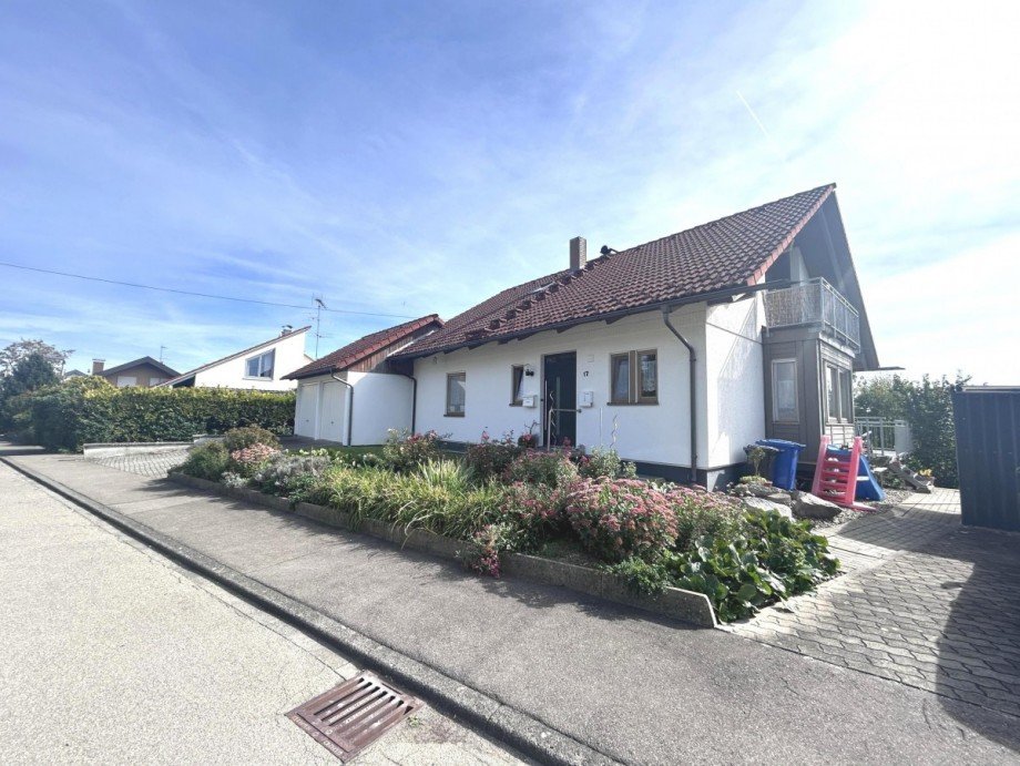 Vorderansicht Mehrfamilienhaus Me�kirch
