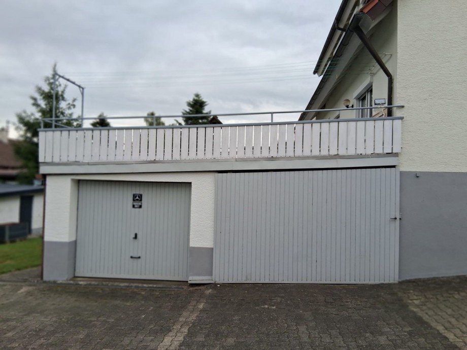 Garagen Zweifamilienhaus Neuhausen