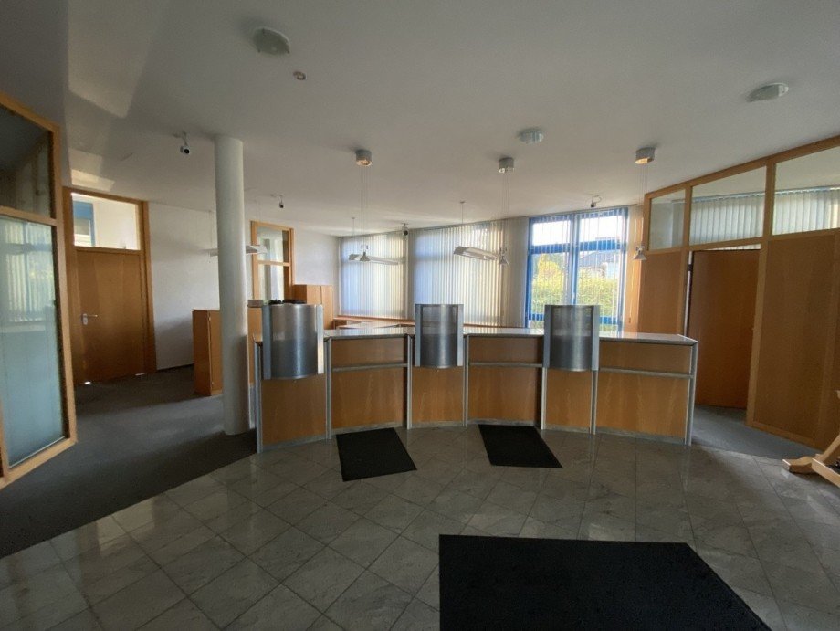 Kundenhalle Mehrfamilienhaus Rietheim-Weilheim