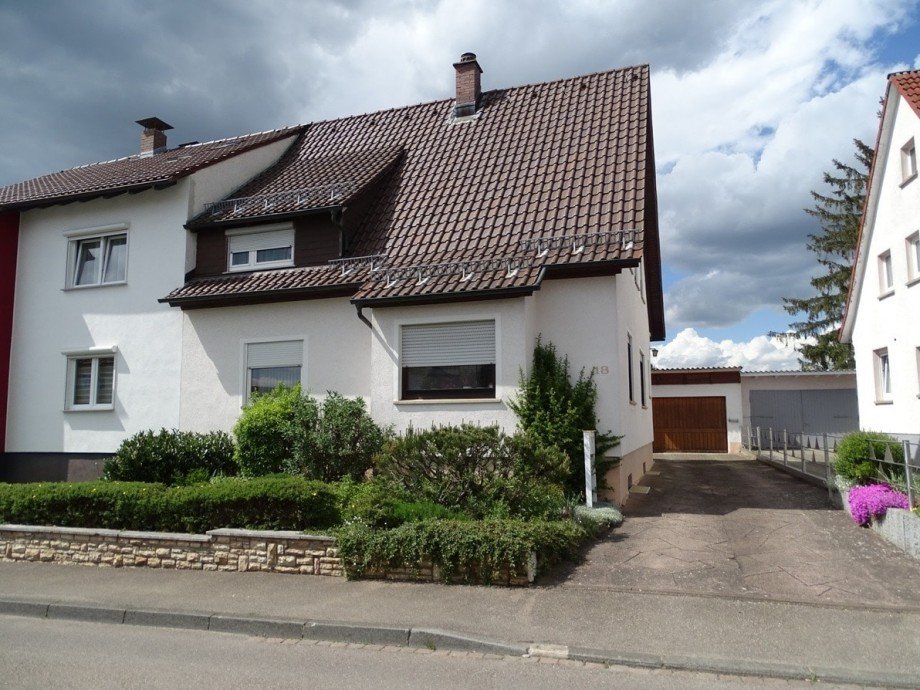Frontansicht Doppelhaush�lfte Villingen-Schwenningen