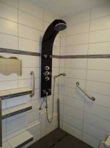 Dusche Obergeschoss Gro�z�gige 6 Zimmer Maisonette Wohnung in Schwenningen - sofort frei!