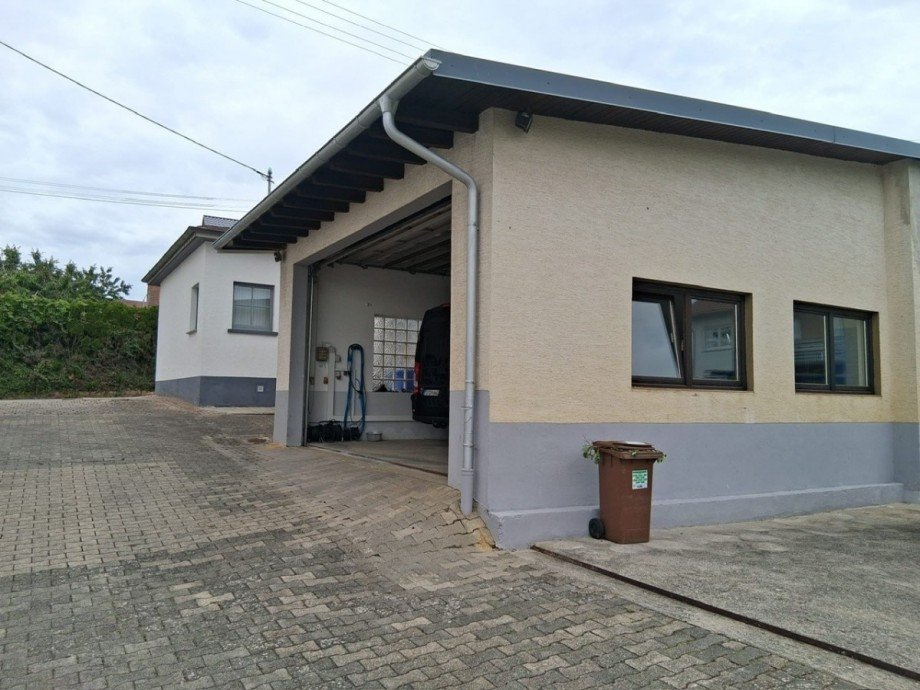 Doppelgarage Zweifamilienhaus Neuhausen