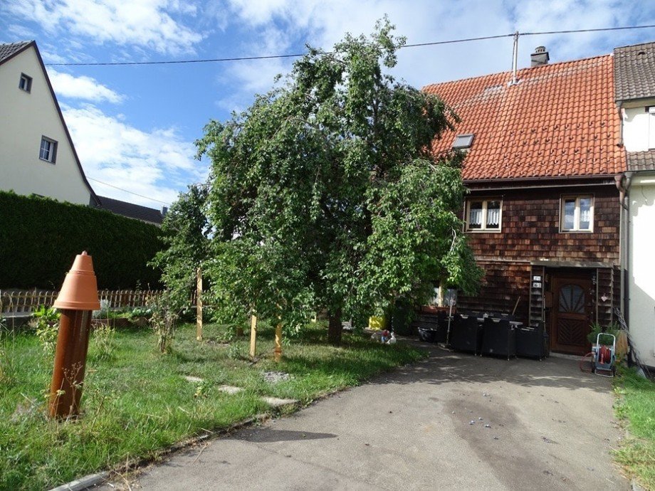 Frontansicht Einfamilienhaus Tuningen