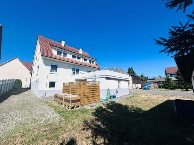 R�ckansicht Zweifamilienhaus Neuhausen