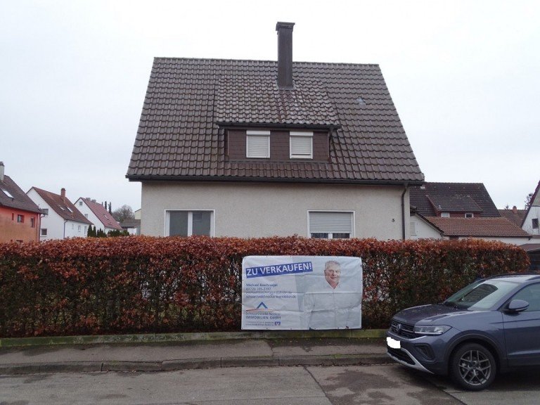 Frontsteite Villingen-Schwenningen Einfamilienhaus RESERVIERT! �kologisch saniertes Einfamilienhaus in Schwenningen - sofort frei!