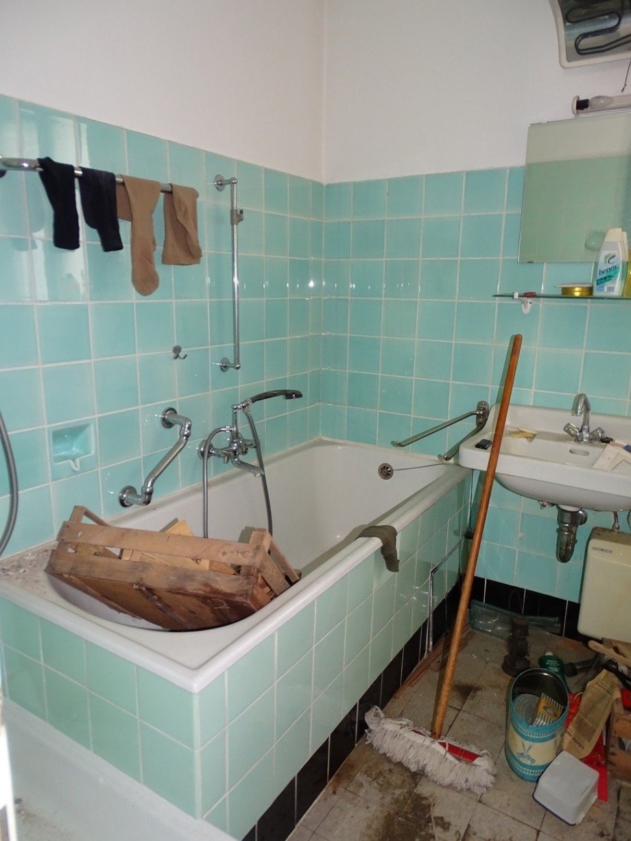 Badezimmer Obergeschoss Wohngrundst�ck Villingen-Schwenningen