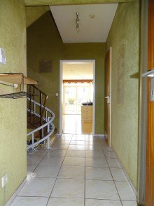 Flur Gro�z�gige 6 Zimmer Maisonette Wohnung in Schwenningen - sofort frei!