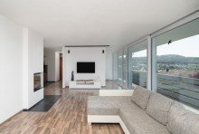 Wohnbereich Thronen und Wohnen �ber den D�chern von Tuttlingen