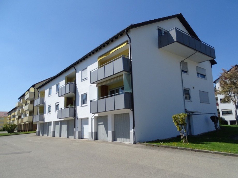 R�ckansicht Garagen Etagenwohnung Villingen-Schwenningen