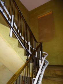 Aufgang mit Treppenlift Gro�z�gige 6 Zimmer Maisonette Wohnung in Schwenningen - sofort frei!