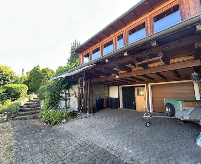 Garage-Stellpl�tze Bungalow Engen