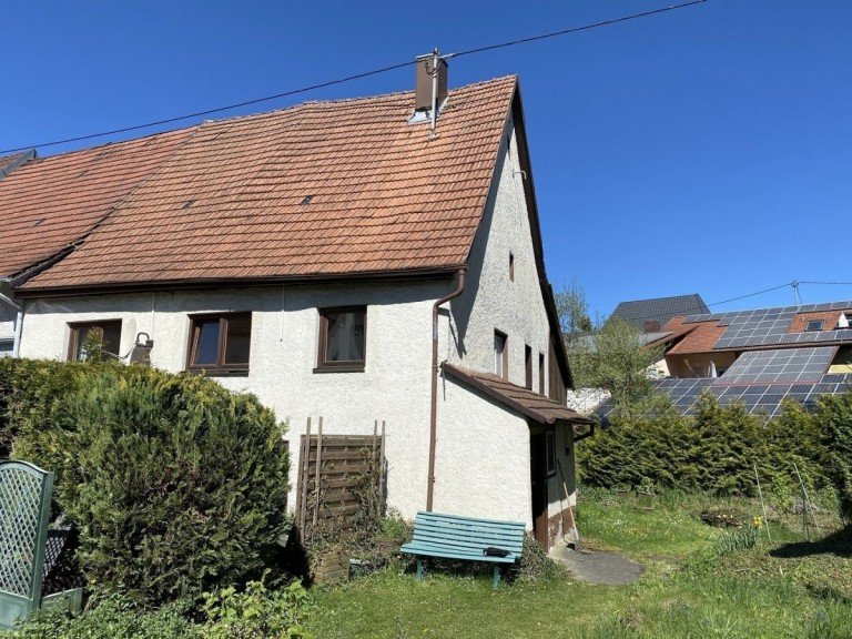 Ansicht Emmingen-Liptingen - Emmingen Bauernhaus Kleines Wohn- und �konomiegeb�ude in 78576 Emmingen