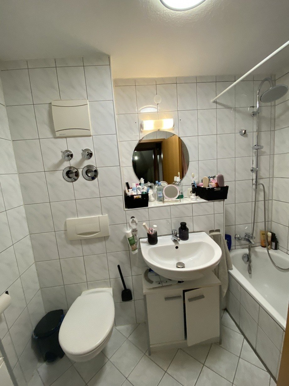 Bad Dachgeschosswohnung Wellendingen