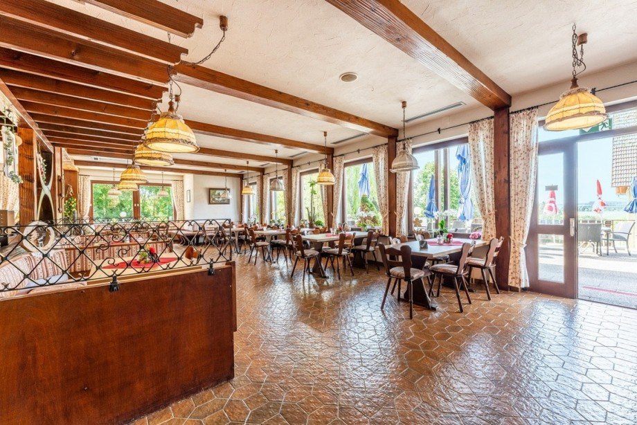 Gastraum mit Terrasse Wohnanlagen Br�unlingen