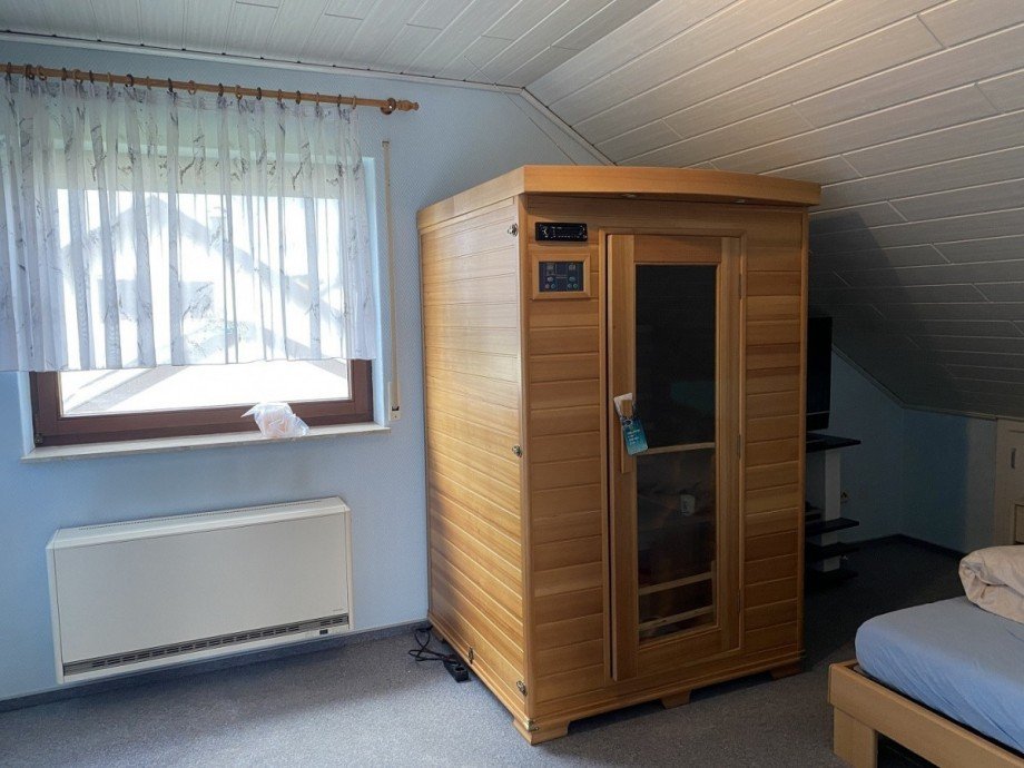 Zimmer 2 DG Einfamilienhaus Mahlstetten