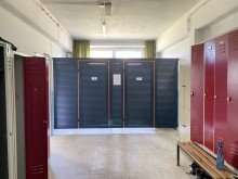 Umkleide Untergeschoss Gewerbehalle mit Verwaltungsgeb�ude in 78549 Spaichingen