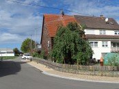 Hauptbild Einfamilienhaus mit Zweithaus in Tuningen
