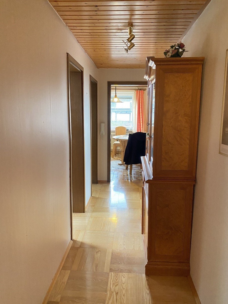 Flur DG Zweifamilienhaus Neuhausen