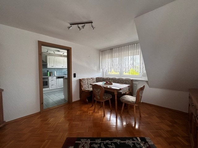 Essimmer OG Zweifamilienhaus Neuhausen