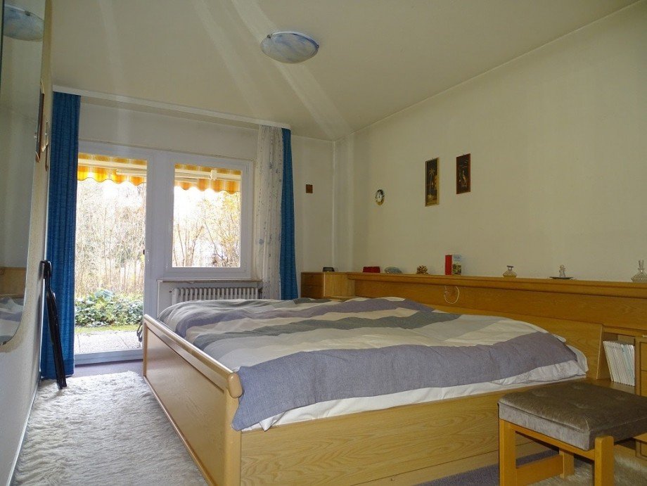 Schlafzimmer mit Zugang zur Terrasse Erdgeschosswohnung Schramberg
