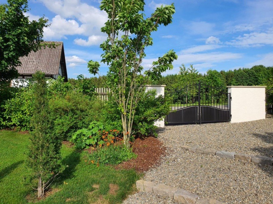 Park�hnlicher Garten Landhaus Sauldorf