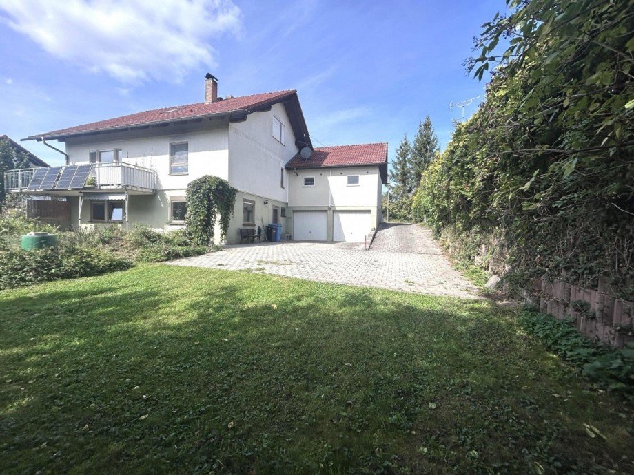 R�ckansicht Mehrfamilienhaus Me�kirch