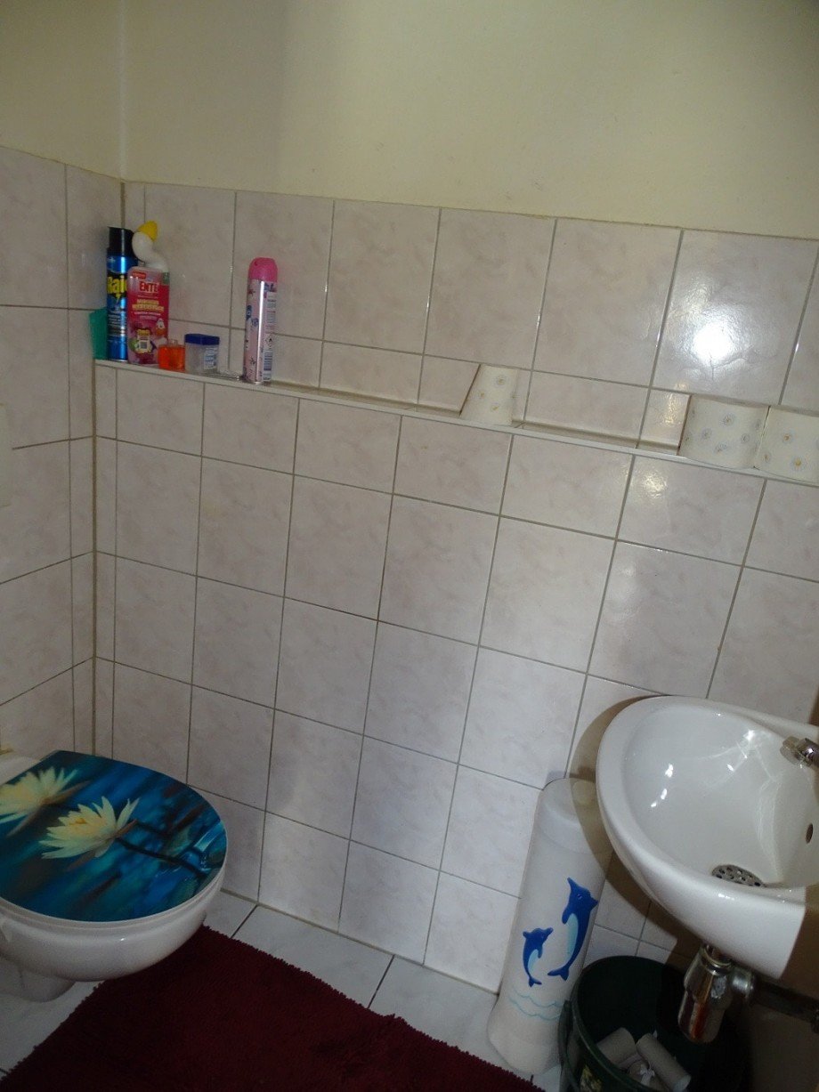 G�ste-WC Erdgeschosswohnung Tuningen